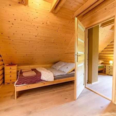 Chalet Swojskie Chatki Szczytna