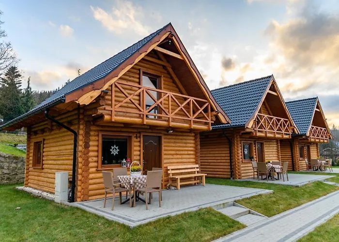 Swojskie Chatki * שצ'צ'יטנה (Szczytna)