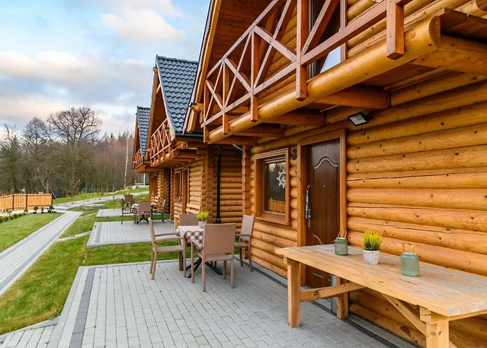 Swojskie Chatki Szczytna