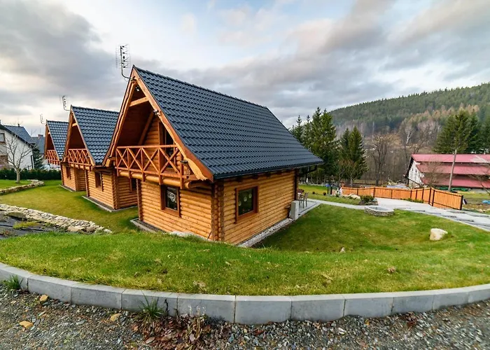 Swojskie Chatki בקתה שצ'צ'יטנה (Szczytna)