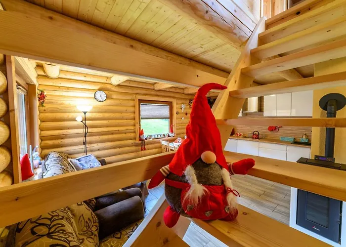 Swojskie Chatki שצ'צ'יטנה (Szczytna)